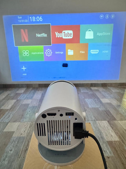 HY300 Cine 4K portatil